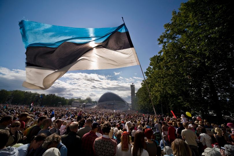 Vi gratulerar Estland på Estniska flaggans dag