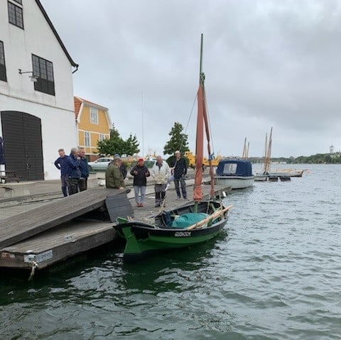 Båtbyggarlinjen fick besök av de långseglande gästerna Mikael och Tina Hjul Hammarlund från Bornholm