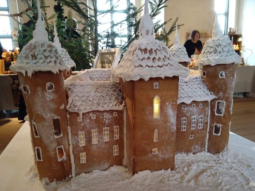 En julmarknad på Sveriges vackraste renässansslott med historiska vingslag i varje vrå och ett utsökt läge vid Östersjöns böljor.